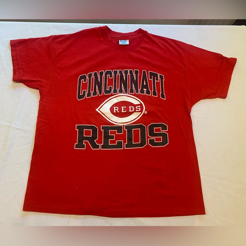 Vintage Champion Cincinnati Reds Graphic Tee T-Shirt